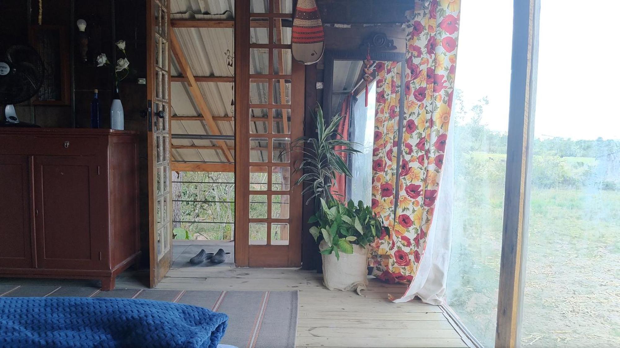 Hostel Holztel Sapiranga Rum bild