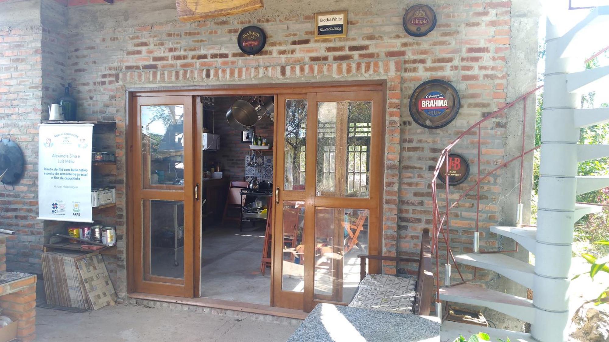 Hostel Holztel Sapiranga Rum bild